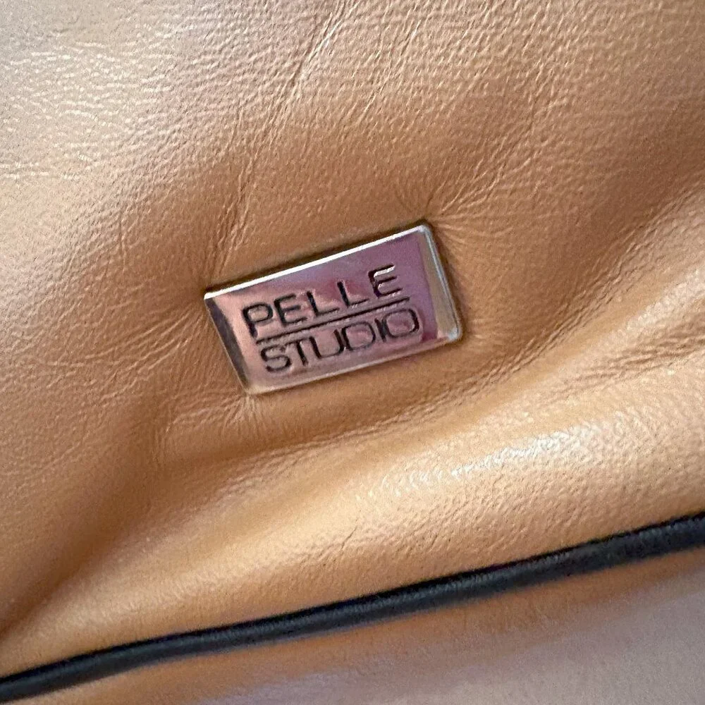 Pelle Studio Wolsons 1995 Vintage Soft Leather Backpack  Zipper Straps Beige